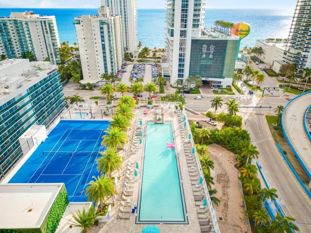 Wrap Around Balcony - Insane Views - Amazing Pools Apartman Hollywood Kültér fotó