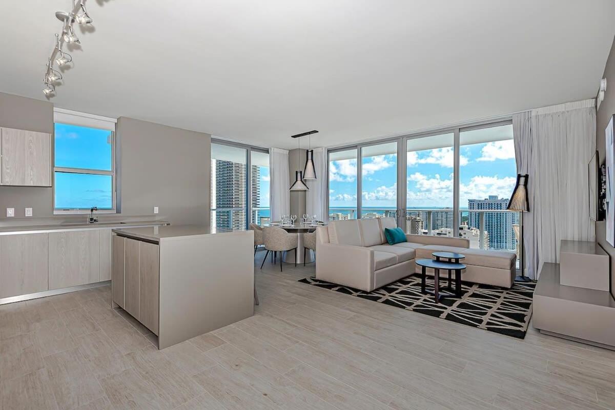 Wrap Around Balcony - Insane Views - Amazing Pools Apartman Hollywood Kültér fotó