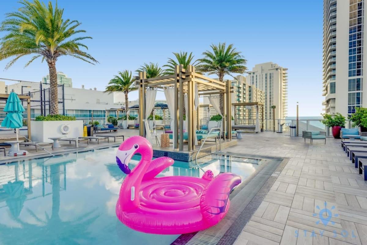 Wrap Around Balcony - Insane Views - Amazing Pools Apartman Hollywood Kültér fotó